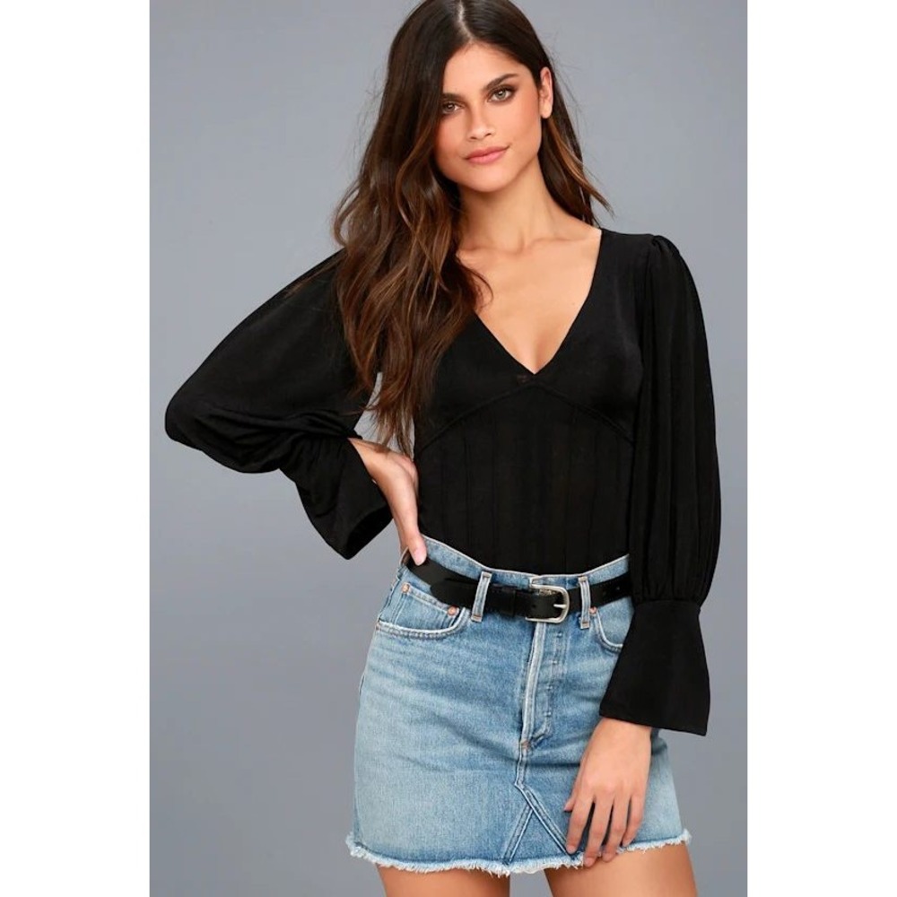 Free People Killer Queen Top  Black Deep V-Neck Puff Sleeve Blouse Bohemian  L